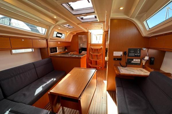 Bavaria Cruiser 37 (Lahor)