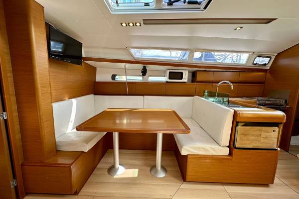 Sun Odyssey 419 (Marley)